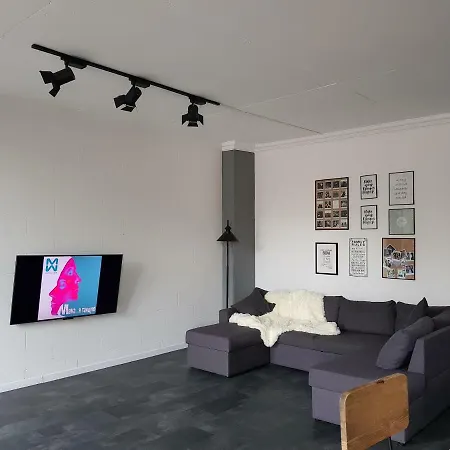 Светлая Квартира В Стиле Loft В Центре Города Апартаменты